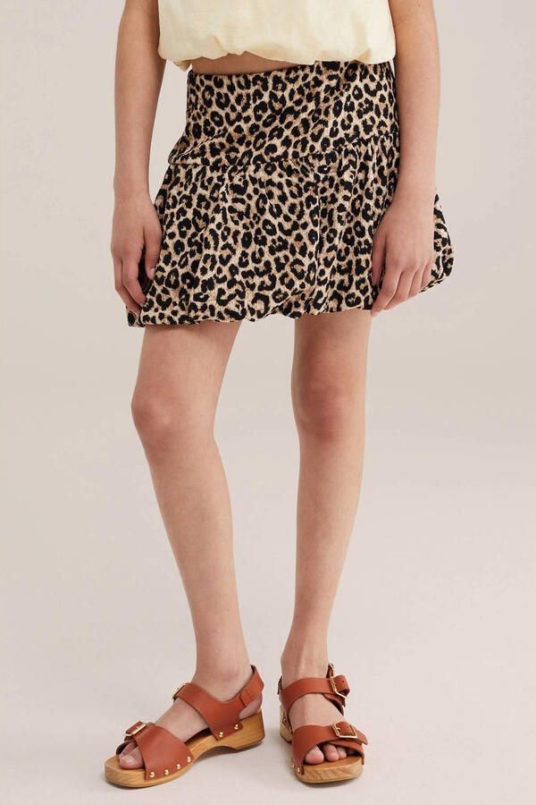 WE Fashion korte ballonrok met plooien en panterprint bruin