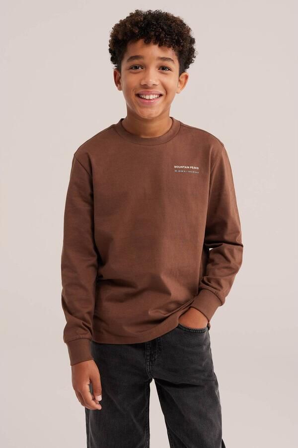 WE Fashion longsleeve met backprint bruin Jongens Katoen Ronde hals Backprint