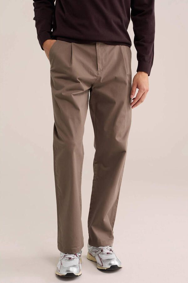 WE Fashion loose fit chino bruin
