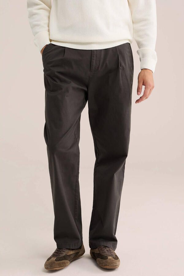 WE Fashion loose fit chino donkergroen