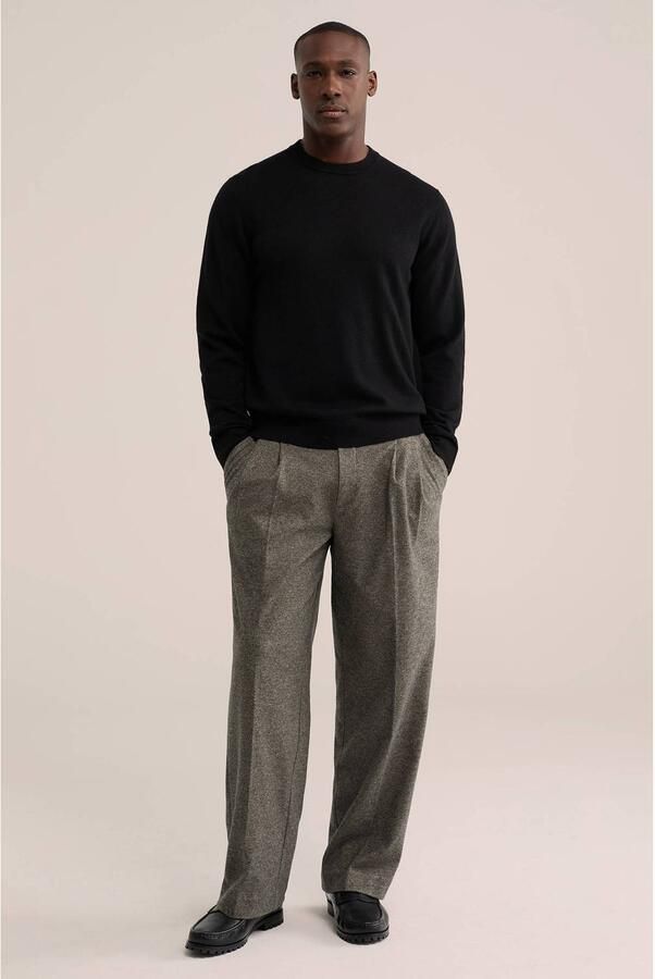WE Fashion loose fit chino met plooien en melée grijs