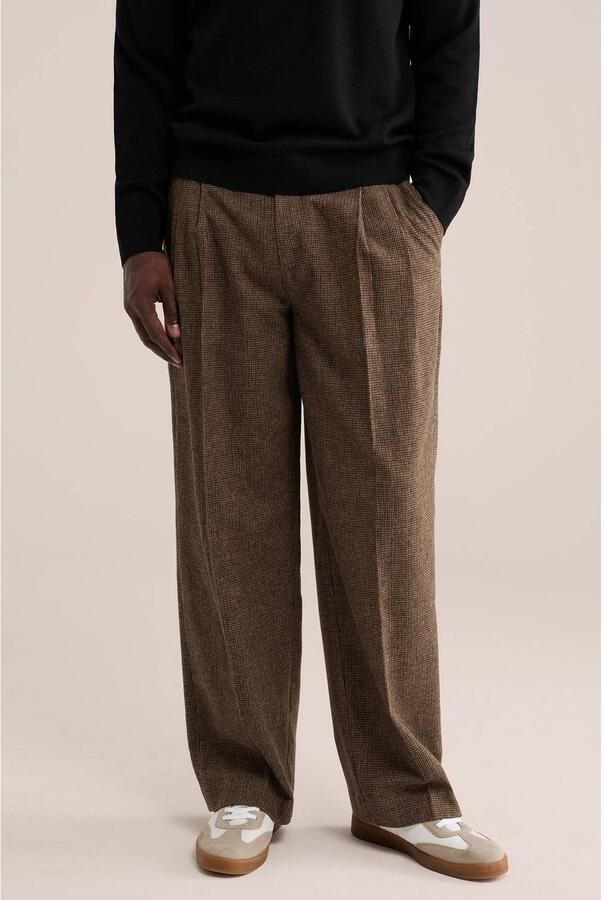 WE Fashion loose fit geruite chino met plooien en wol bruin