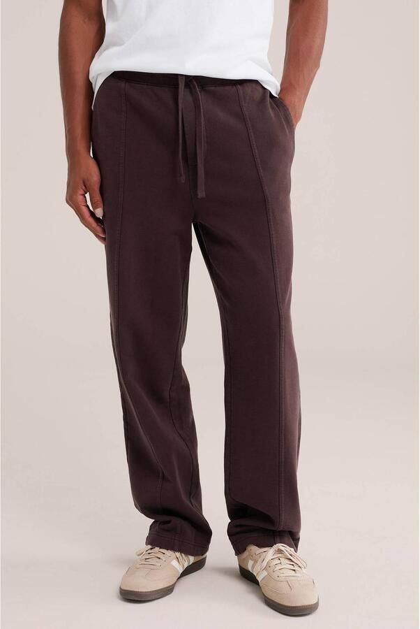 WE Fashion loose fit joggingbroek roodbruin