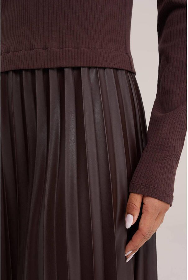 WE Fashion midi jurk met plooien bruin - Foto 2