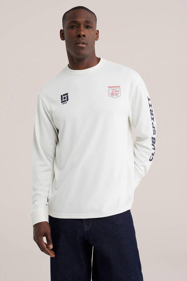 WE Fashion oversized longsleeve met backprint ecru