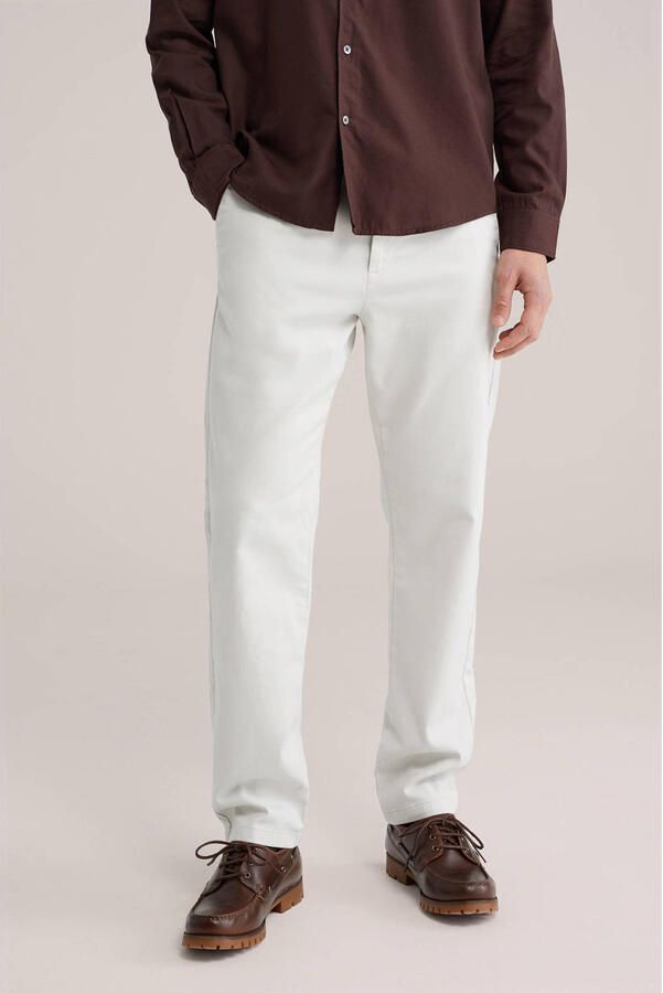 WE Fashion regular chino wit