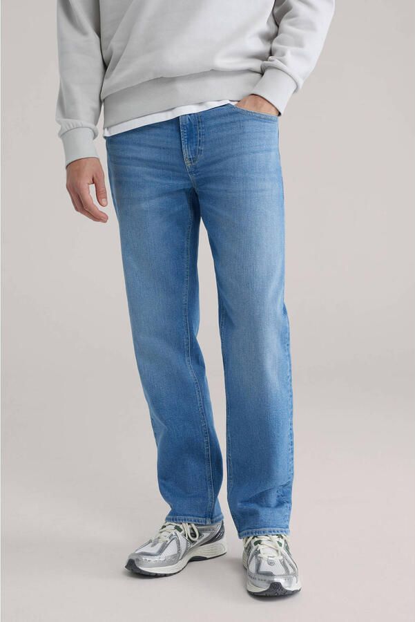 WE Fashion regular fit jeans bright blue denim