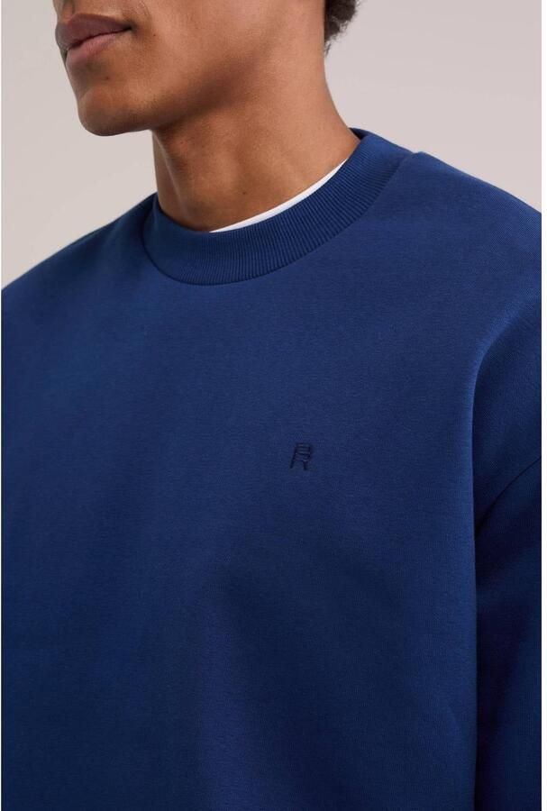 WE Fashion regular fit sweater met borduursels blauw