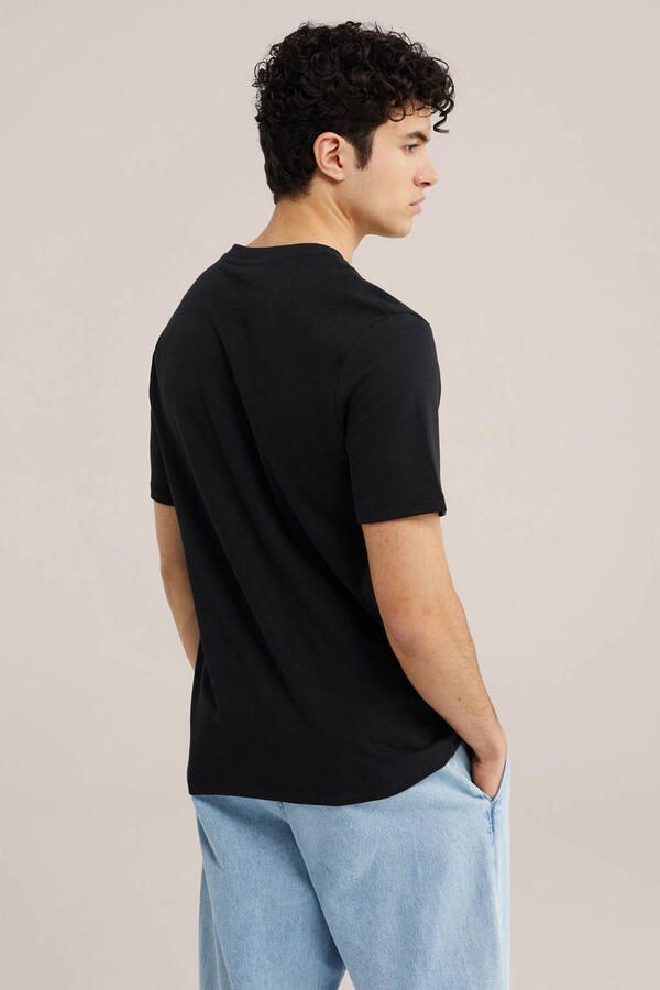 WE Fashion regular fit T-shirt black uni