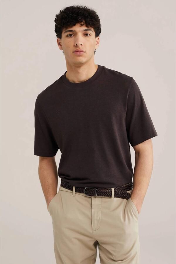 WE Fashion regular fit T-shirt donkerbruin