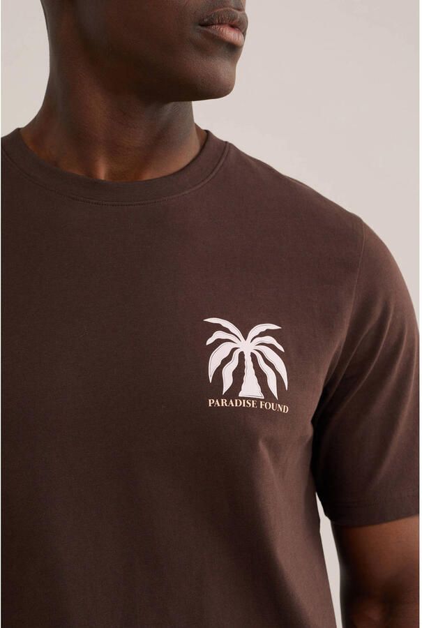 WE Fashion regular fit T-shirt met backprint roestbruin