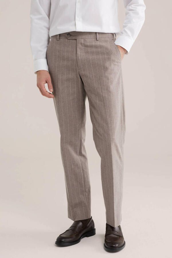 WE Fashion regular gestreepte pantalon met linnen taupe
