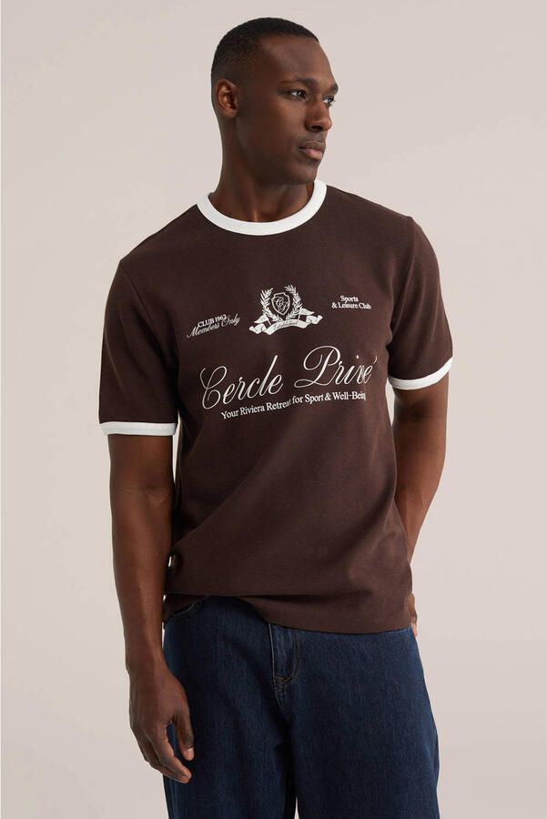 WE Fashion regular T-shirt donkerbruin
