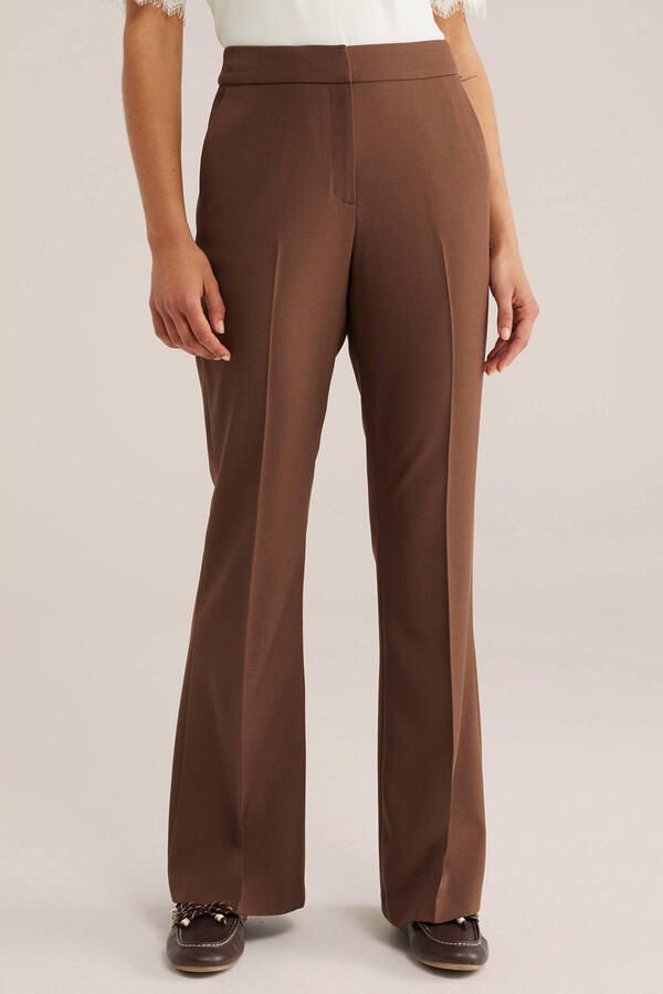 WE Fashion regular waist flared broek bruin