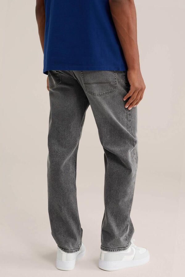 WE Fashion relaxed fit straight leg jeans grijs