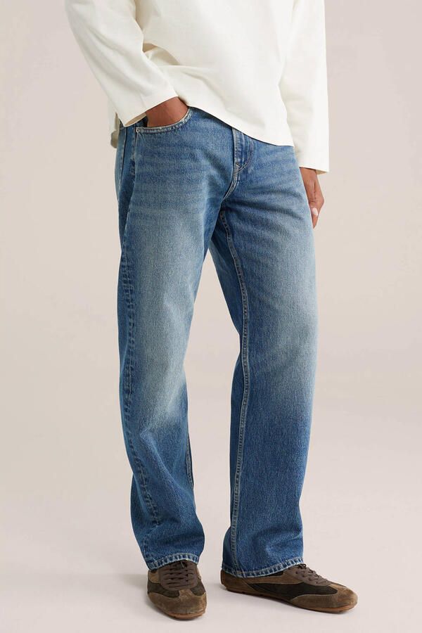 WE Fashion relaxed fit straight leg jeans midblauw