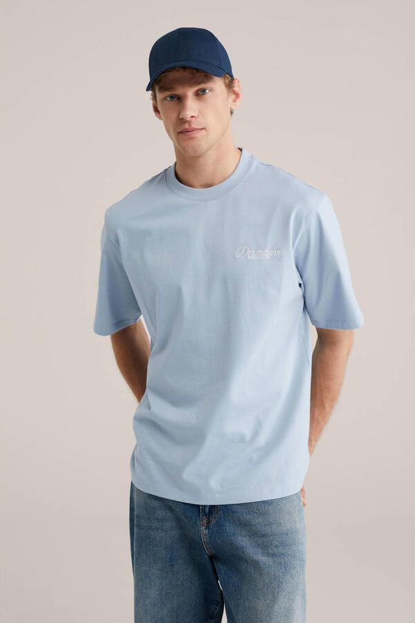 WE Fashion relaxed T-shirt met backprint lichtblauw
