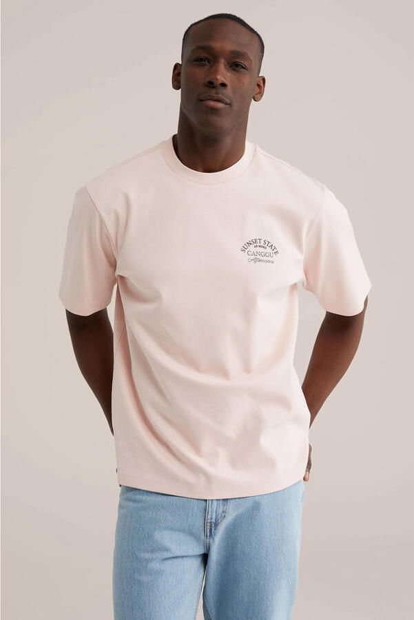 WE Fashion relaxed T-shirt met backprint lichtroze