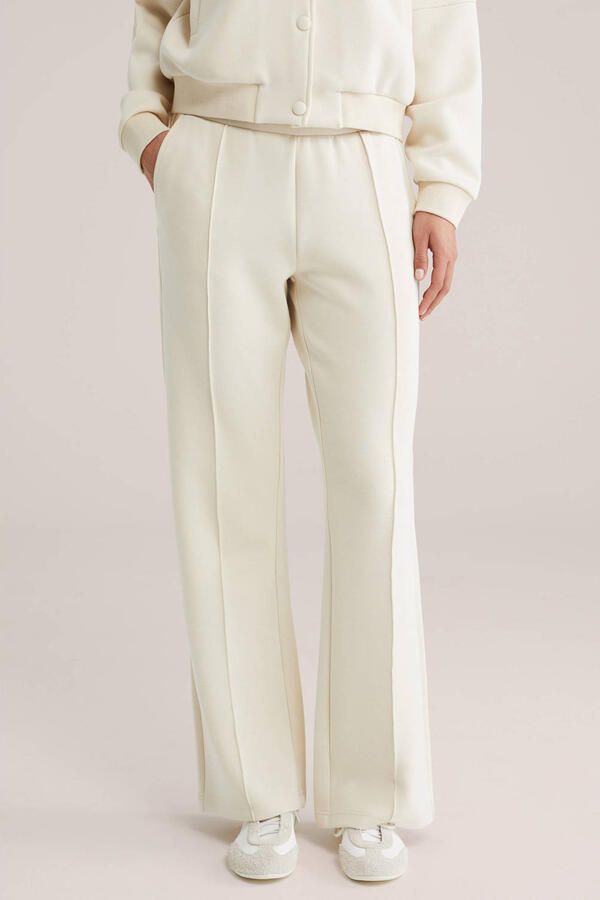 WE Fashion straight regular waist flared broek ecru