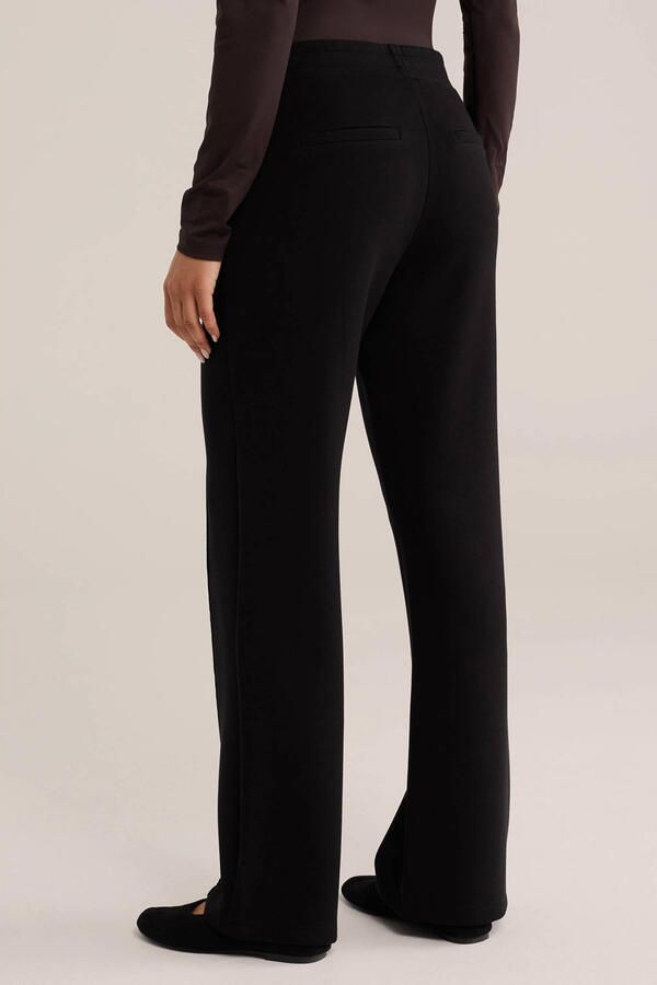 WE Fashion straight regular waist flared broek zwart