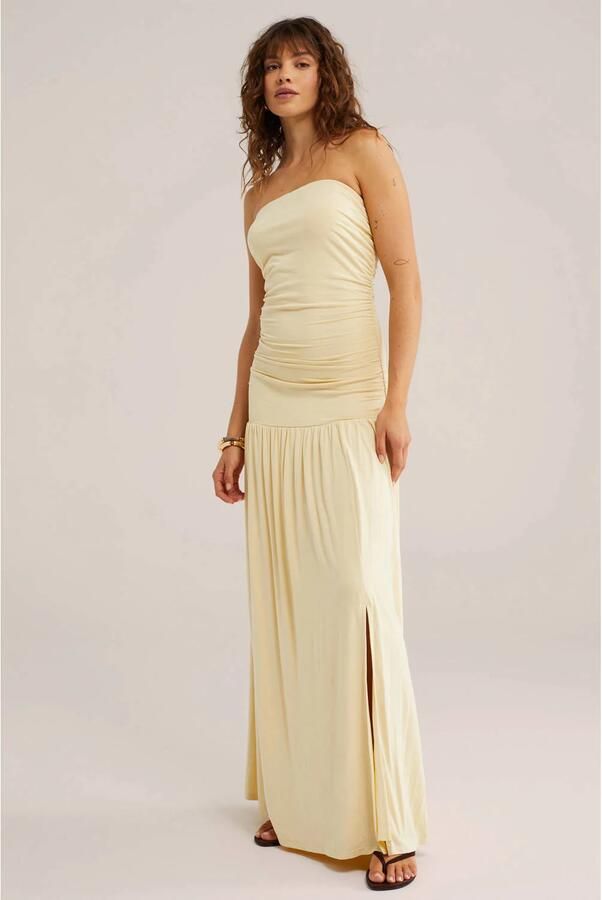 WE Fashion strapless maxijurk lichtgeel