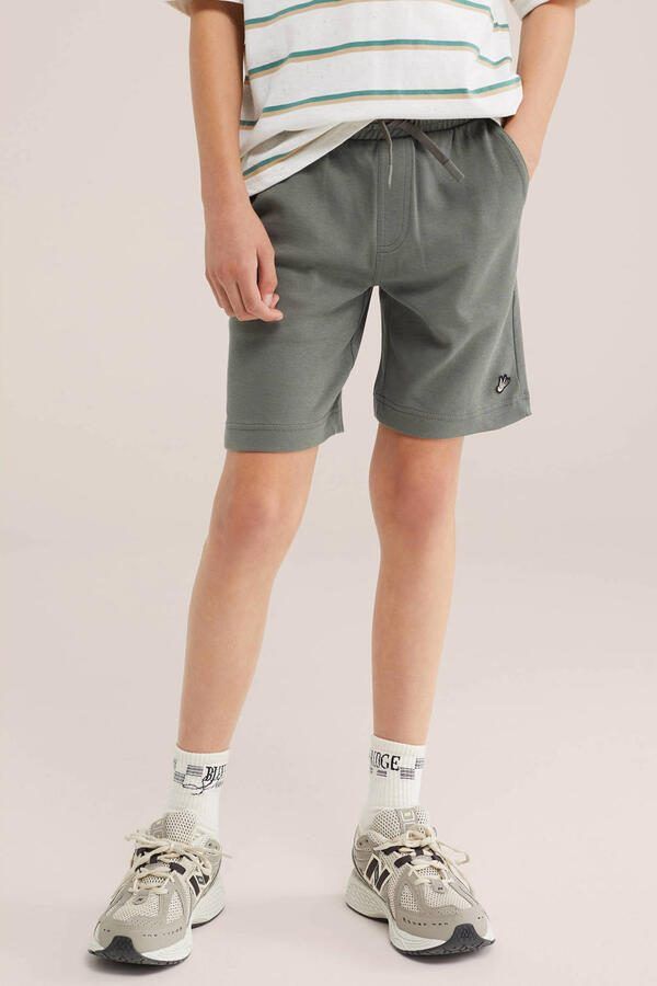 WE Fashion sweatshort grijsgroen