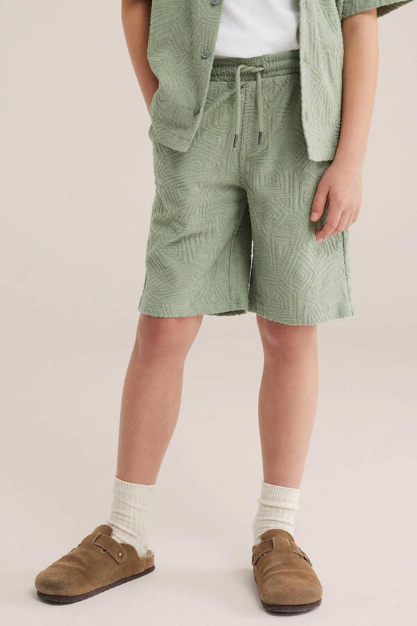 WE Fashion sweatshort lichtgroen met textuur