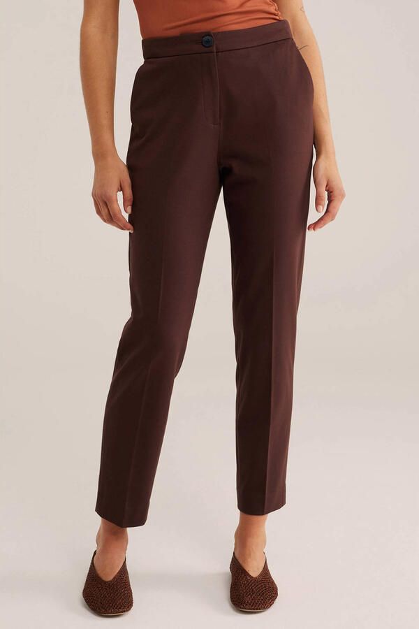 WE Fashion tapered pantalon bruin