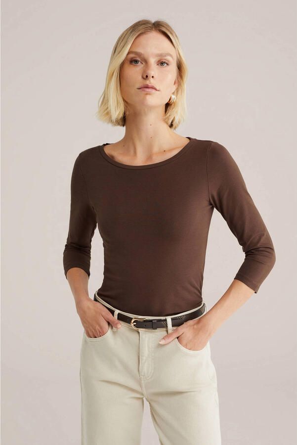 WE Fashion top bruin