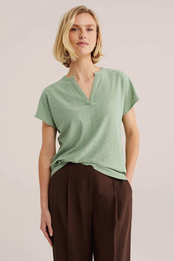 WE Fashion top lichtgroen broderie