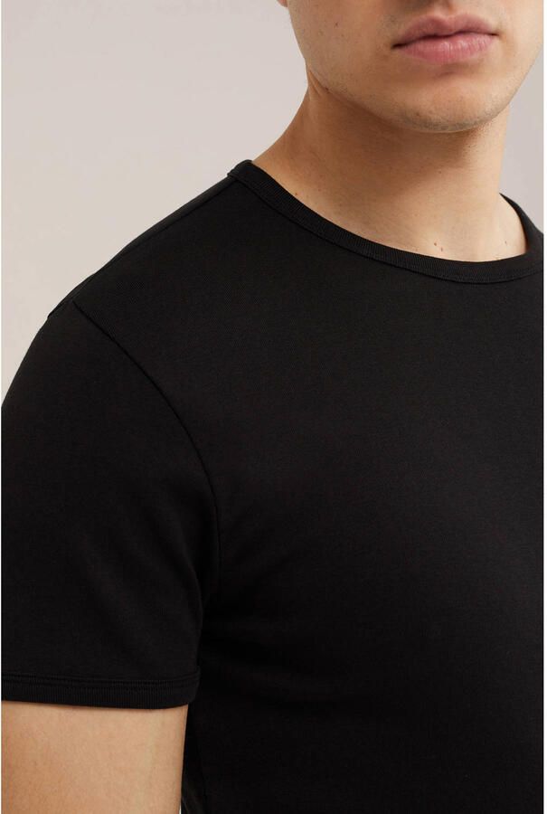 WE Fashion WE Fundamentals slim fit T-shirt black
