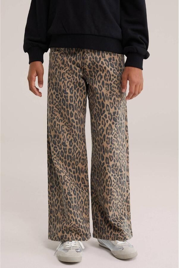 WE Fashion wide leg jeans met dierenprint bruin