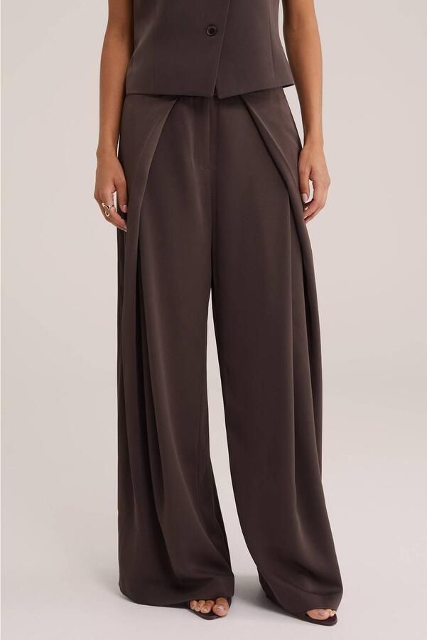 WE Fashion wide leg pantalon met plooien donkerbruin