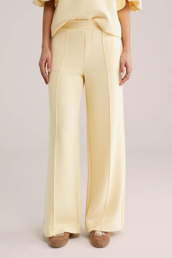 WE Fashion wide leg regular waist broek lichtgeel