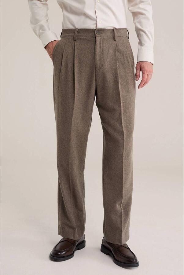 WE Fashion wollen loose fit chino met plooien bruin - Foto 2