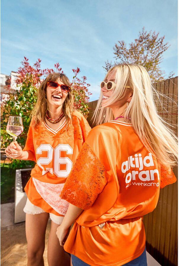 Wehkamp &C x oranje shirt - Foto 2