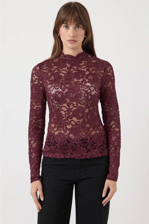 YAS Slim Fit shirt met lange mouwen van bloemig kant model 'Lacey'