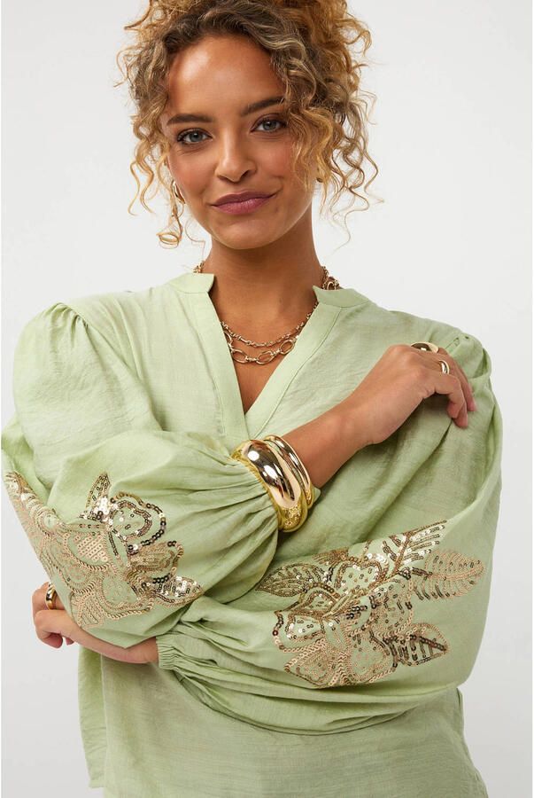 Ydence blousetop lichtgroen met pailletten - Foto 6