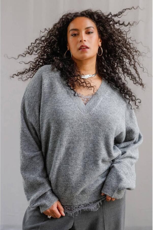 Yest Curve Plus Size gebreide trui grijs