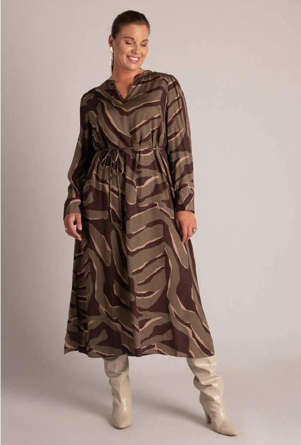 Yest Curve Plus Size maxi A-lijn jurk met ceintuur en print bruin groen