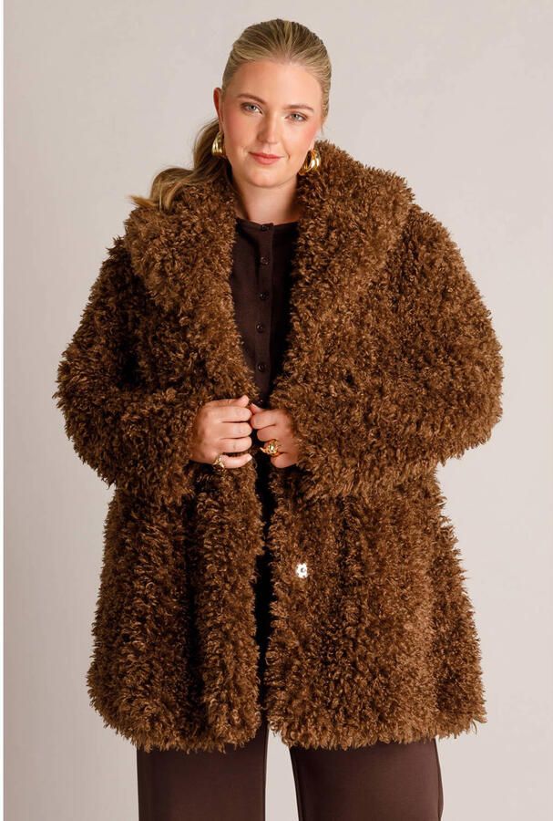 Yest Curve Plus Size teddy winterjas bruin