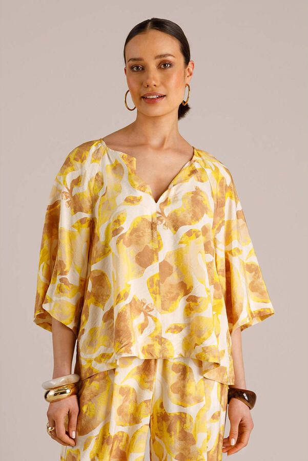 Yest gebloemde top geel