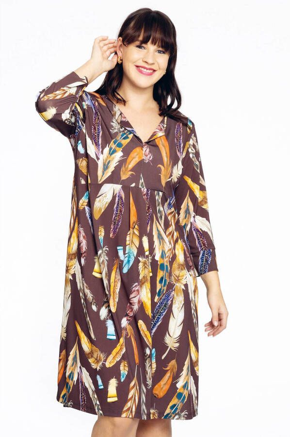 Yoek Travelstof jurk met all over print bruin