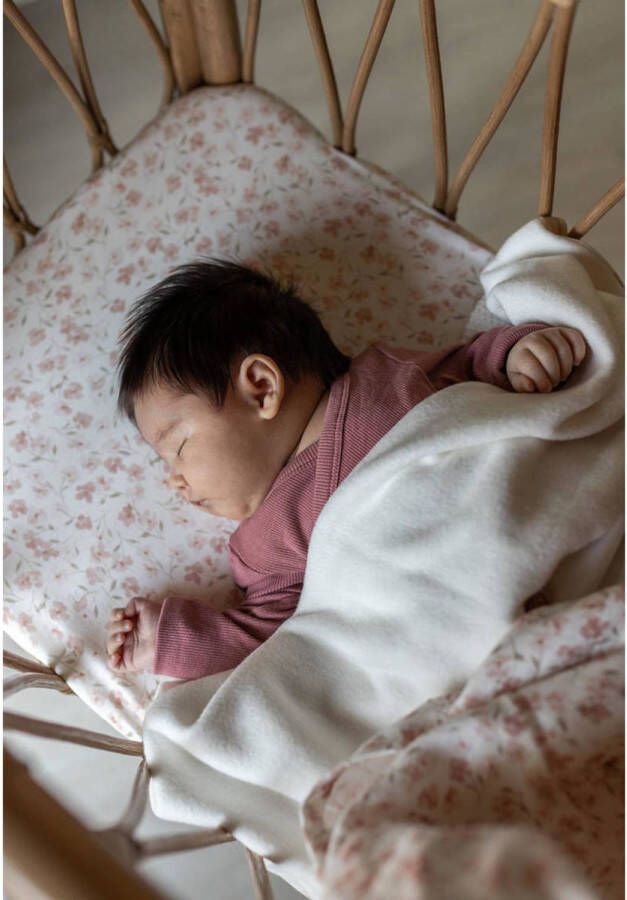 Yumi Baby wiegdeken 75x100 cm Fleur de Jardin Babydeken Roze All over print