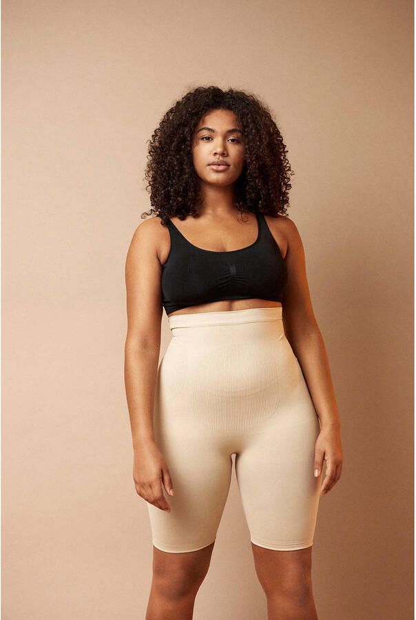 Zizzi high waist corrigerende short lichtbeige