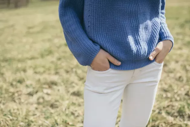 Hoe voorkom je vlekken op een witte broek?